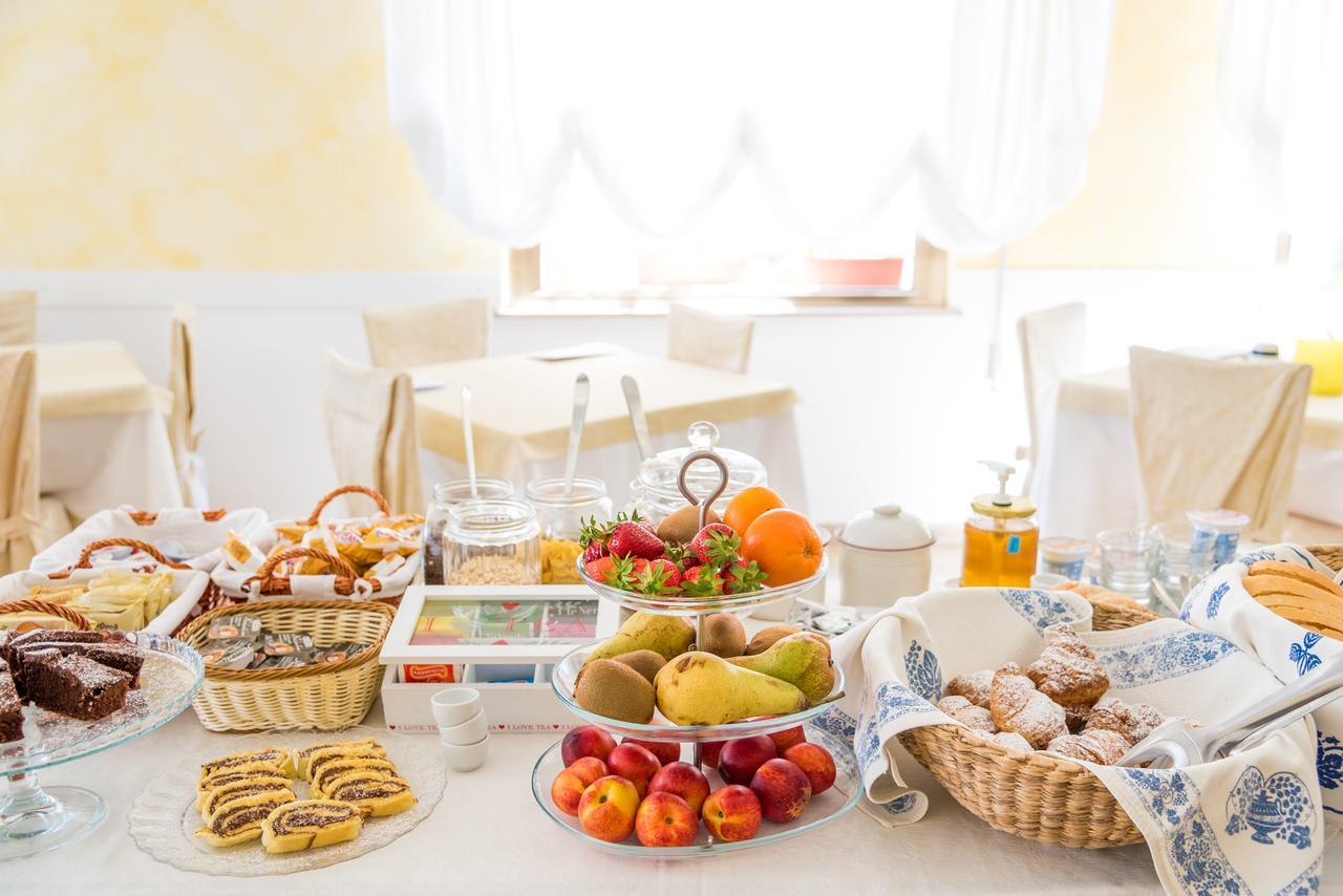 Hotel St. Moritz Ρίμινι Εξωτερικό φωτογραφία